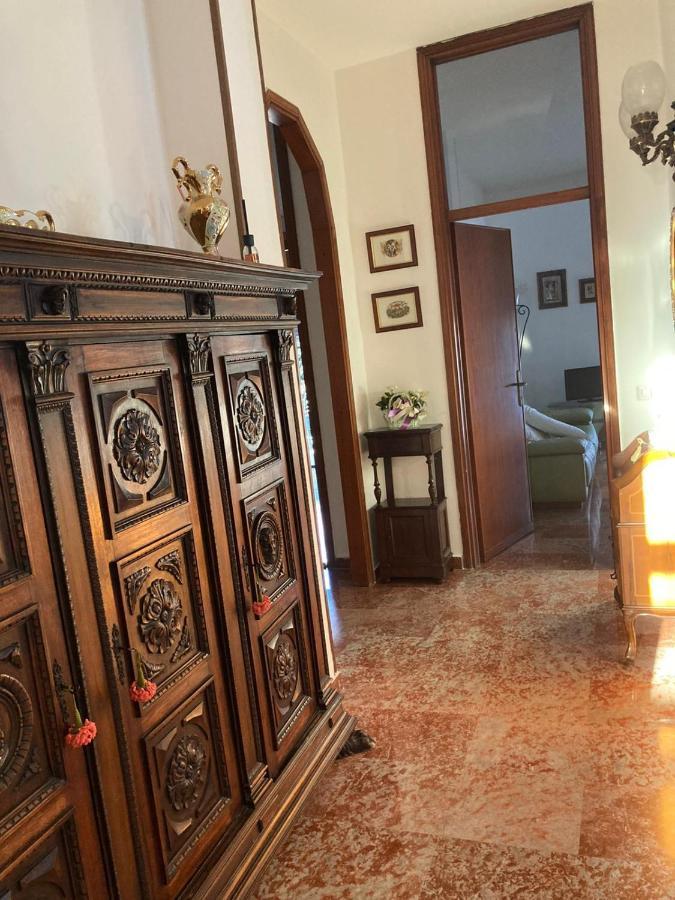 Casa Vacanza A Limbiate Eksteriør billede